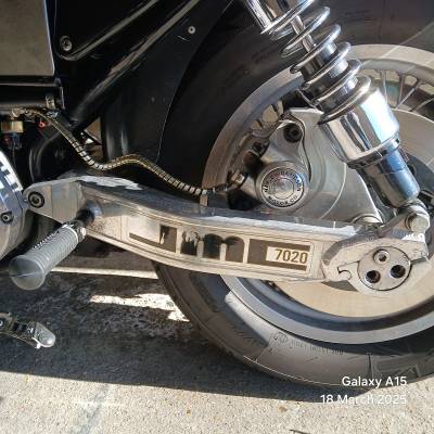 1989_xl883_w_jmc_swingarm_pic2_by_dave83xlx.jpg